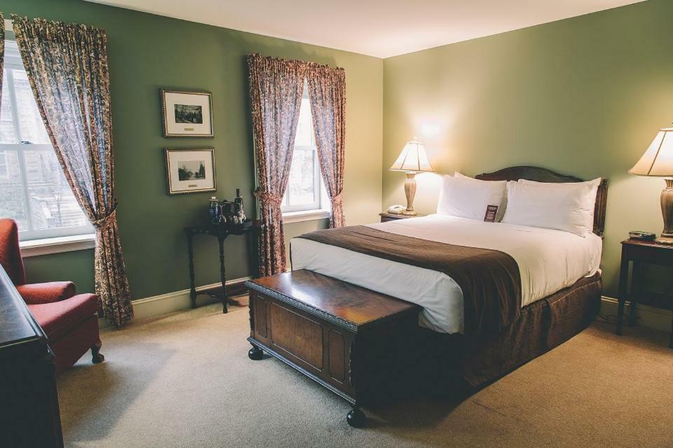 The Great George Hotel Шарлъттаун Екстериор снимка